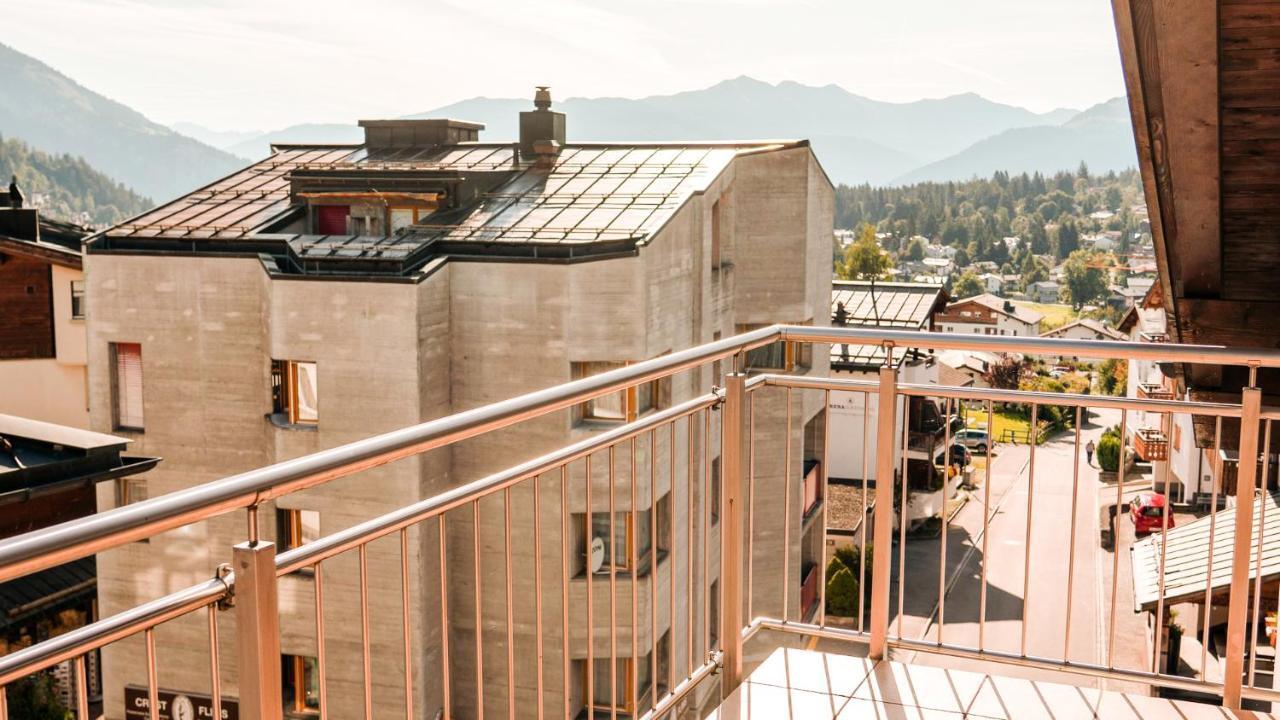 Hotel Hillsite Smart Flims